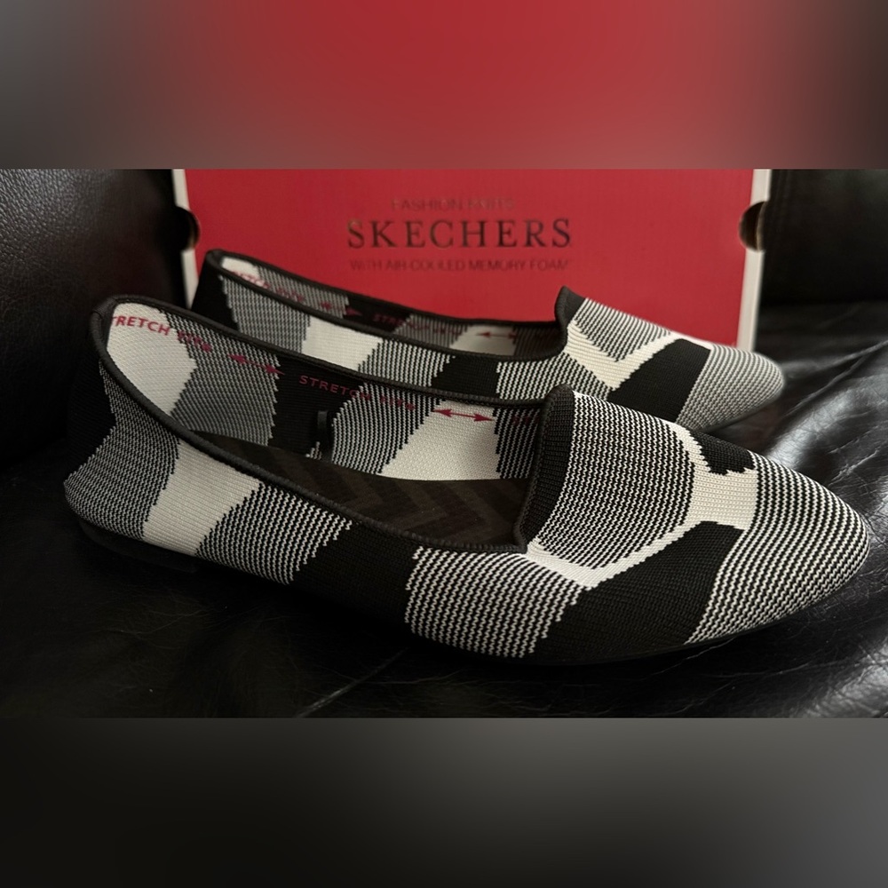 Skechers Monochrome Patterned Slip-Ons with air cooled memory foam